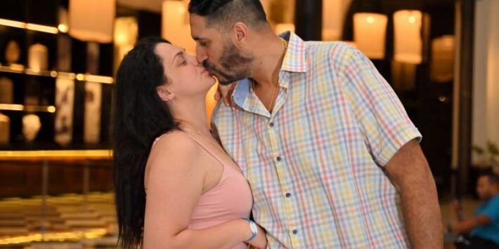 kiss1