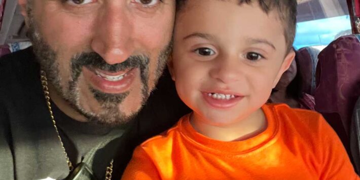 stock-vector-woman-strangling-man-female-power-pop-art-retro-vector-illustration-cartoon-comics-kitsch-drawing-1083396239